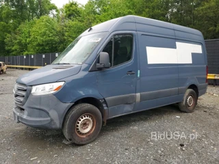 MERCEDES-BENZ SPRINTER 2500