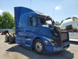 VOLVO VNR
