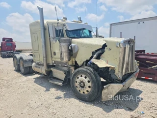 KENWORTH W900