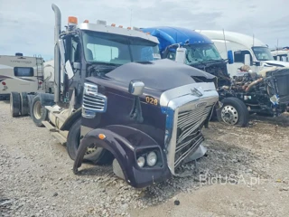 FREIGHTLINER 122SD