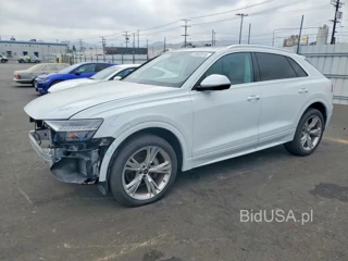 AUDI Q8 PREMIUM