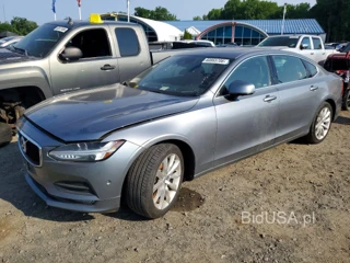 VOLVO S90 T6 MOMENTUM