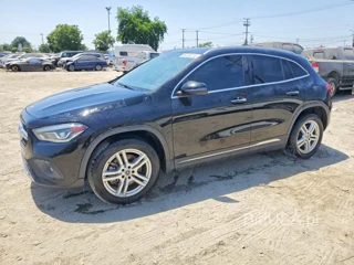 MERCEDES-BENZ GLA 250 4MATIC