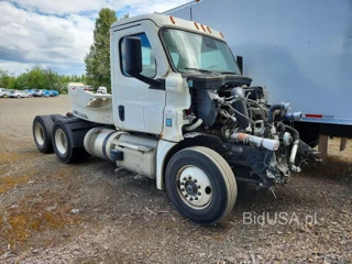 FREIGHTLINER CASCADIA 126