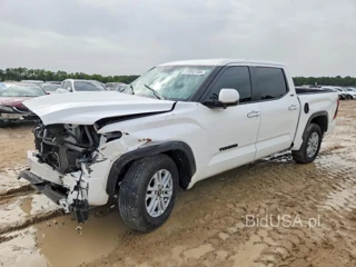 TOYOTA TUNDRA SR5