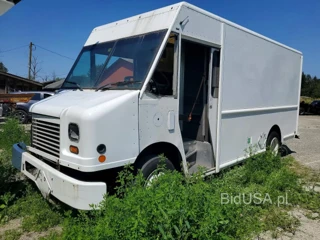 FREIGHTLINER CHASSIS M LINE WALK-IN VAN