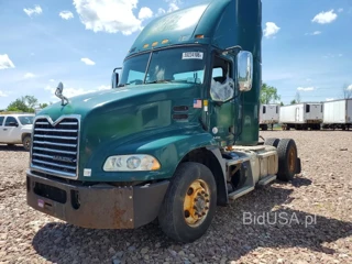 MACK SEMI