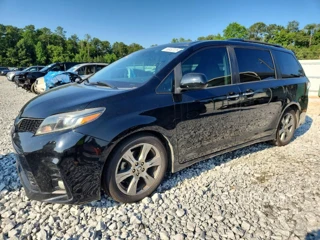 TOYOTA SIENNA SE PREMIUM 8-PASSENGER
