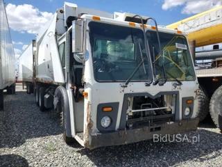 MACK LEU613