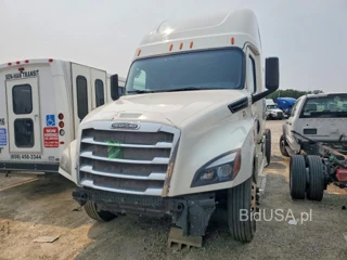 FREIGHTLINER CASCADIA 126