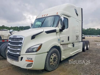FREIGHTLINER CASCADIA 126