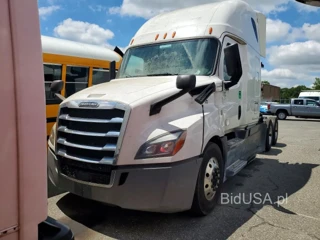 FREIGHTLINER CASCADIA 126