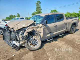 TOYOTA TUNDRA CREWMAX SR5