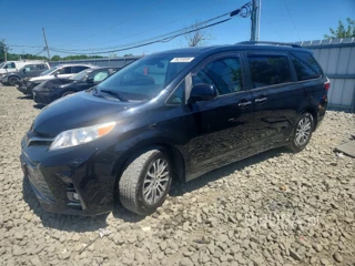 TOYOTA SIENNA XLE 8-PASSENGER