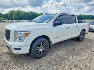 NISSAN TITAN SV