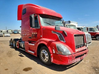 VOLVO VNL