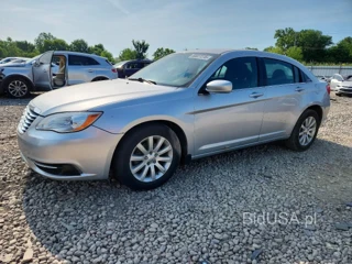 CHRYSLER 200
