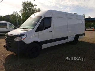 MERCEDES-BENZ SPRINTER 2500