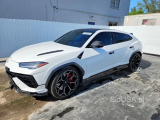 LAMBORGHINI URUS PERFORMANTE