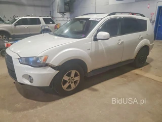 MITSUBISHI OUTLANDER SE