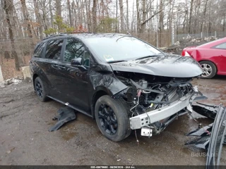 TOYOTA TOYOTA SIENNA WOODLAND EDITION