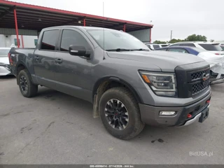 NISSAN NISSAN TITAN PRO-4X 4X4