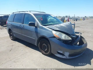 TOYOTA TOYOTA SIENNA CE