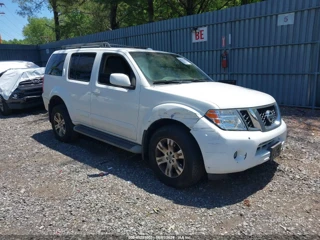 NISSAN NISSAN PATHFINDER SE