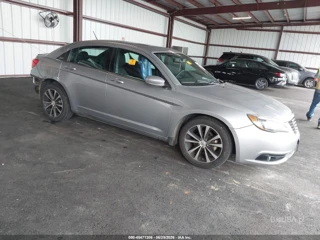 CHRYSLER CHRYSLER 200 TOURING