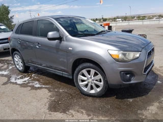 MITSUBISHI MITSUBISHI OUTLANDER SPORT ES