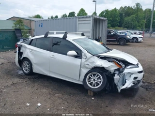 TOYOTA TOYOTA PRIUS XLE