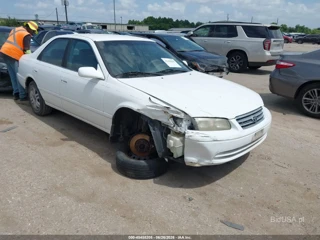 TOYOTA TOYOTA CAMRY LE