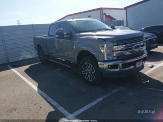 FORD FORD F-250 LARIAT
