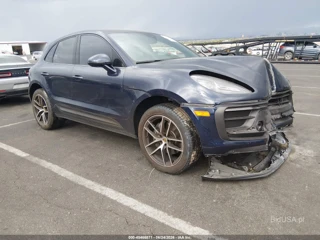 PORSCHE PORSCHE MACAN T