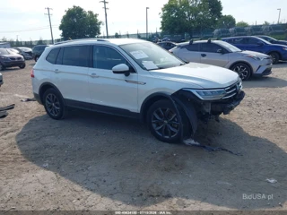 VOLKSWAGEN VOLKSWAGEN TIGUAN 2.0T SE