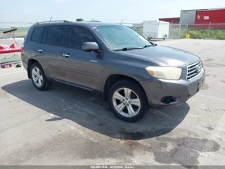 TOYOTA TOYOTA HIGHLANDER LIMITED