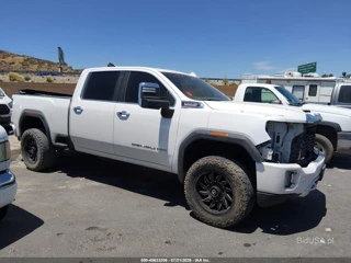 GMC SIERRA 2500HD 4WD  STANDARD BED DENALI
