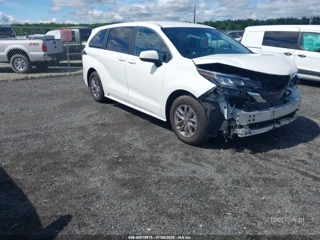 TOYOTA TOYOTA SIENNA LE