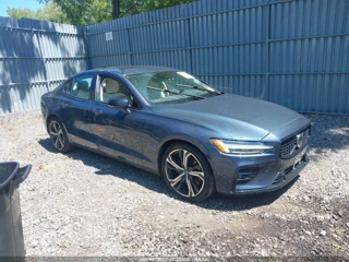 VOLVO VOLVO S60 B5 CORE DARK THEME