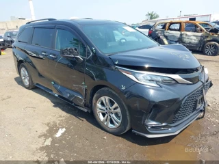TOYOTA TOYOTA SIENNA XSE