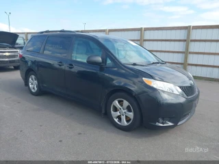 TOYOTA TOYOTA SIENNA LE 8 PASSENGER