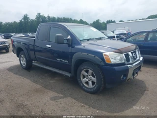 NISSAN NISSAN TITAN SE