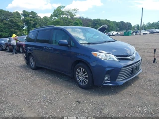 TOYOTA TOYOTA SIENNA XLE