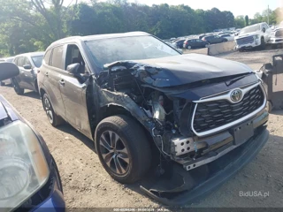 TOYOTA TOYOTA HIGHLANDER XLE