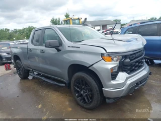 CHEVROLET CHEVROLET SILVERADO 1500 4WD  STANDARD BED CUSTOM