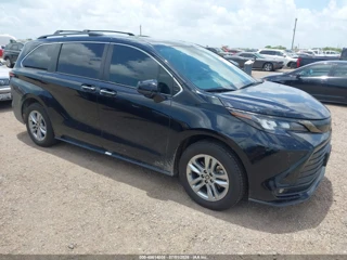 TOYOTA TOYOTA SIENNA WOODLAND EDITION
