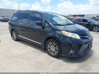 TOYOTA TOYOTA SIENNA XLE PREMIUM 8 PASSENGER