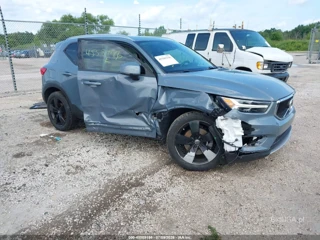 VOLVO VOLVO XC40 T5 MOMENTUM