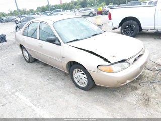FORD FORD ESCORT SE