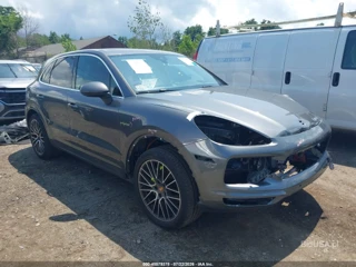 PORSCHE PORSCHE CAYENNE E-HYBRID PLATINUM EDITION